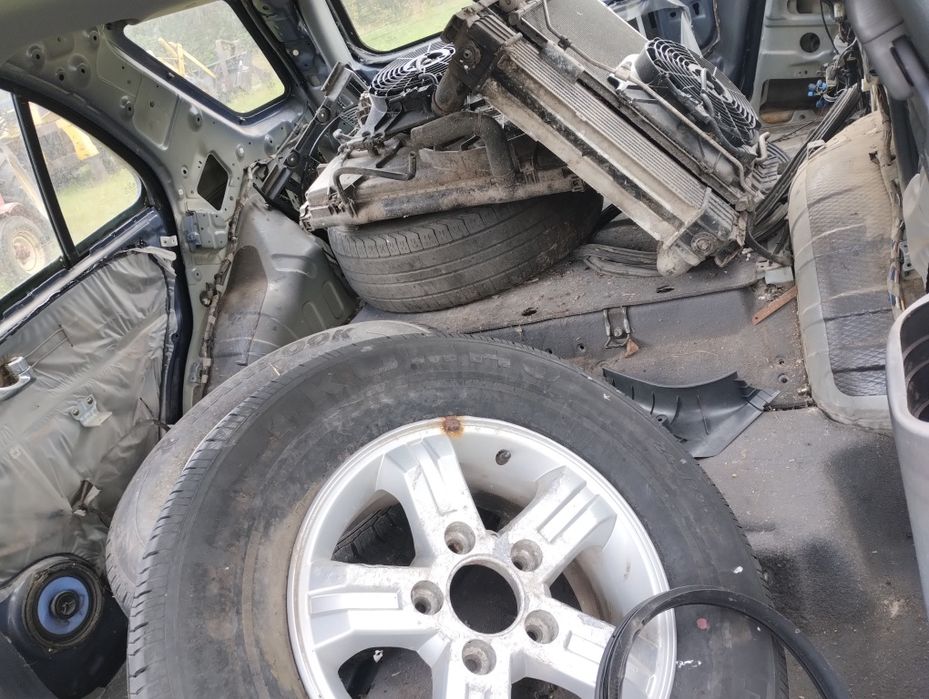 Kia Sorento 3.5 V6 całość lub części odpala