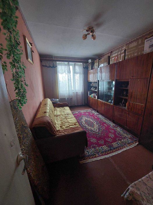 Продається 2 кімнатний гуртожиток