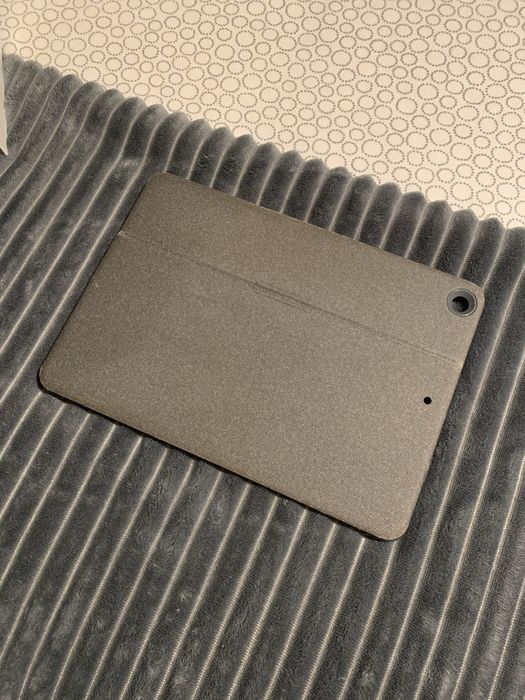 Capa com teclado para Ipad