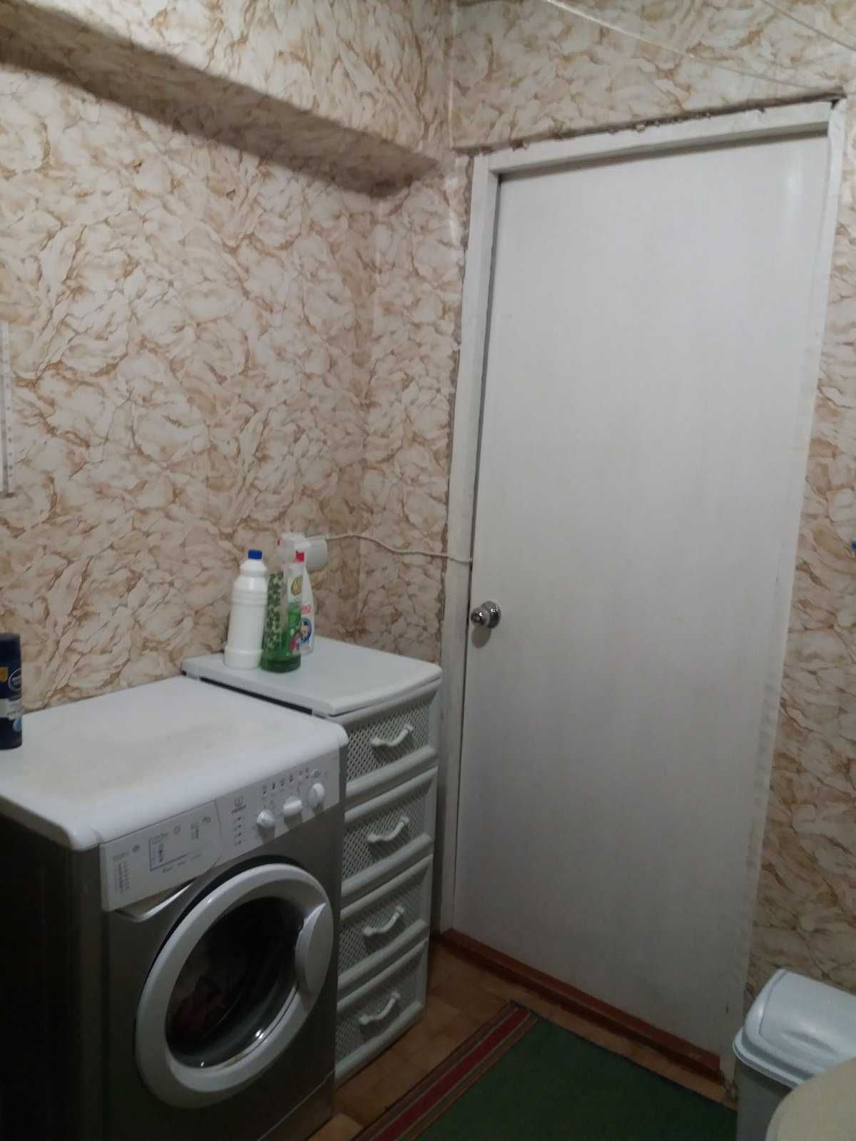 Продається частина будинку в районі Шкільного
