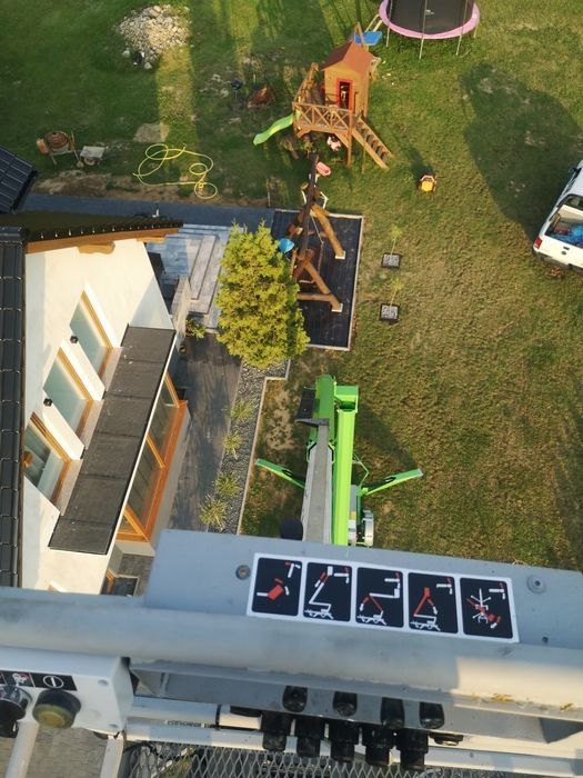 podnośnik koszowy 17m , podest ruchomy na przyczepie rusztowanie