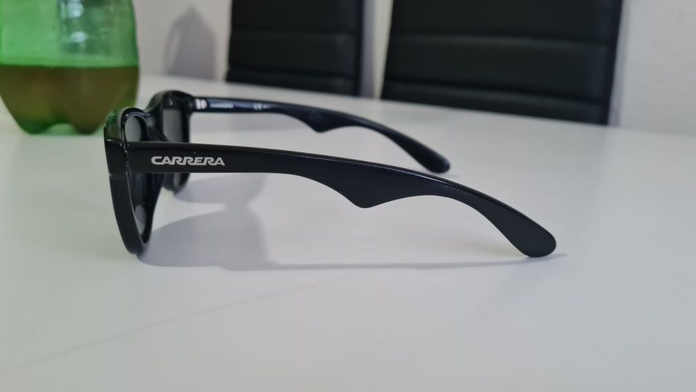 óculos de sol carrera