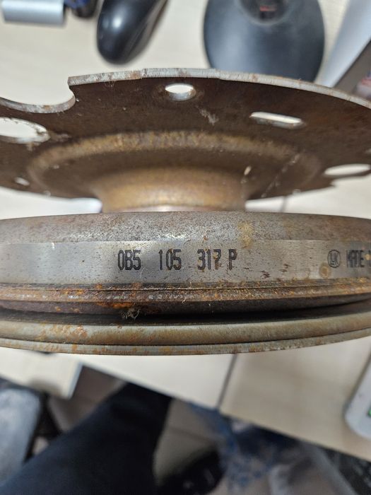 Відреставрований орегінальий маховик 0B5105317P