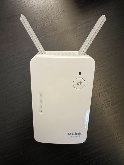 Wzmacniacz sygnału sieci wifi extender D-Link DAP-1620 AC1300