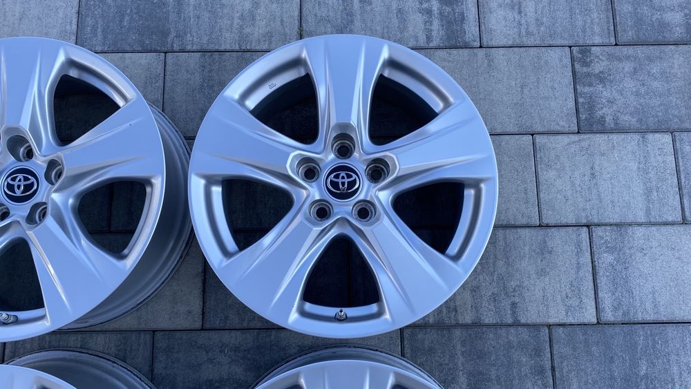 Felgi aluminiowe Toyota RAV4 V gen 5x114,3 17 cali czujniki TPMS