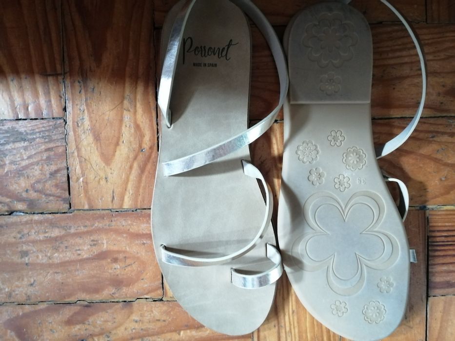 Sandalias douradas seaside