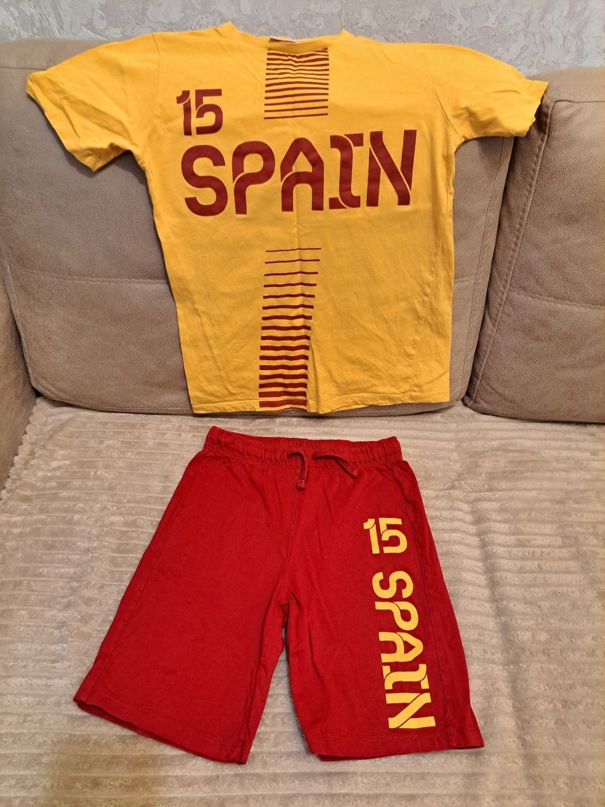 Футбольная форма сборной Испании для мальчика 9-10 лет