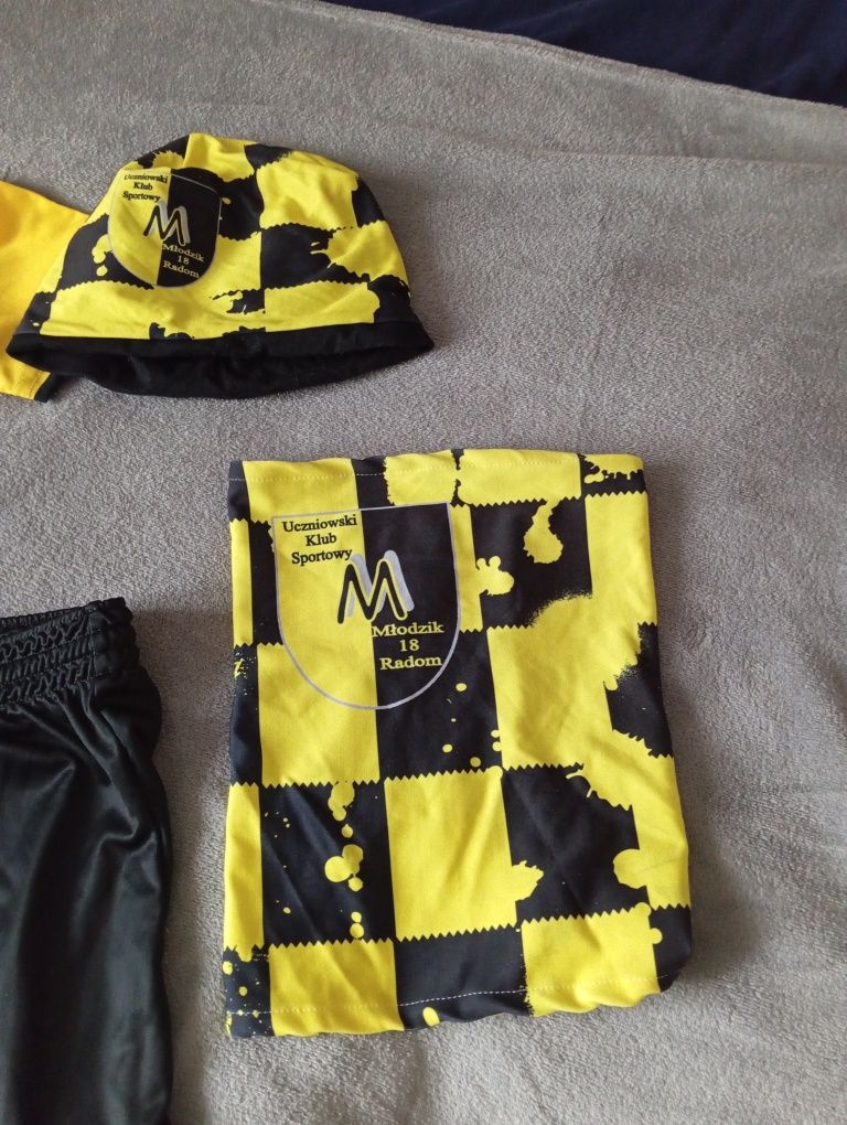 Strój piłkarski, sportowy
