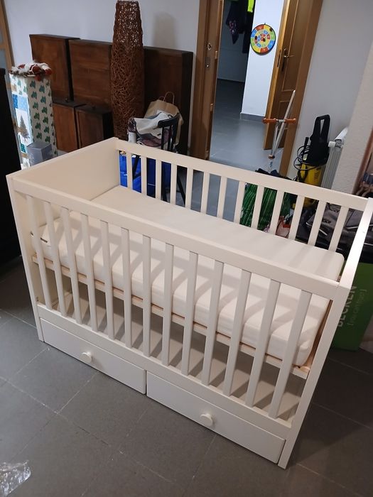 Berço ikeia com colchão