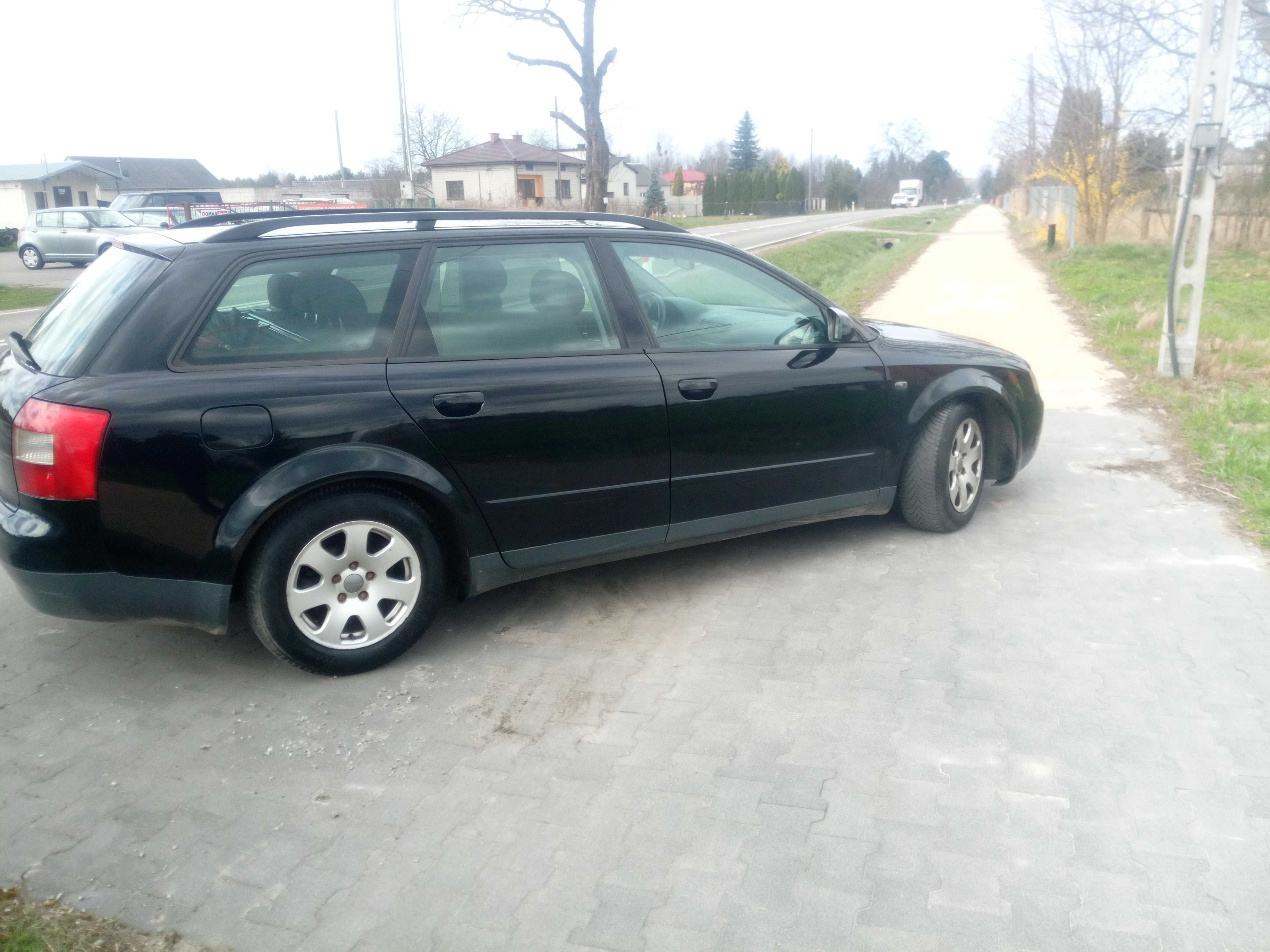 Ładne Audi A4 gaz klimatron elektryka oryginał polecam