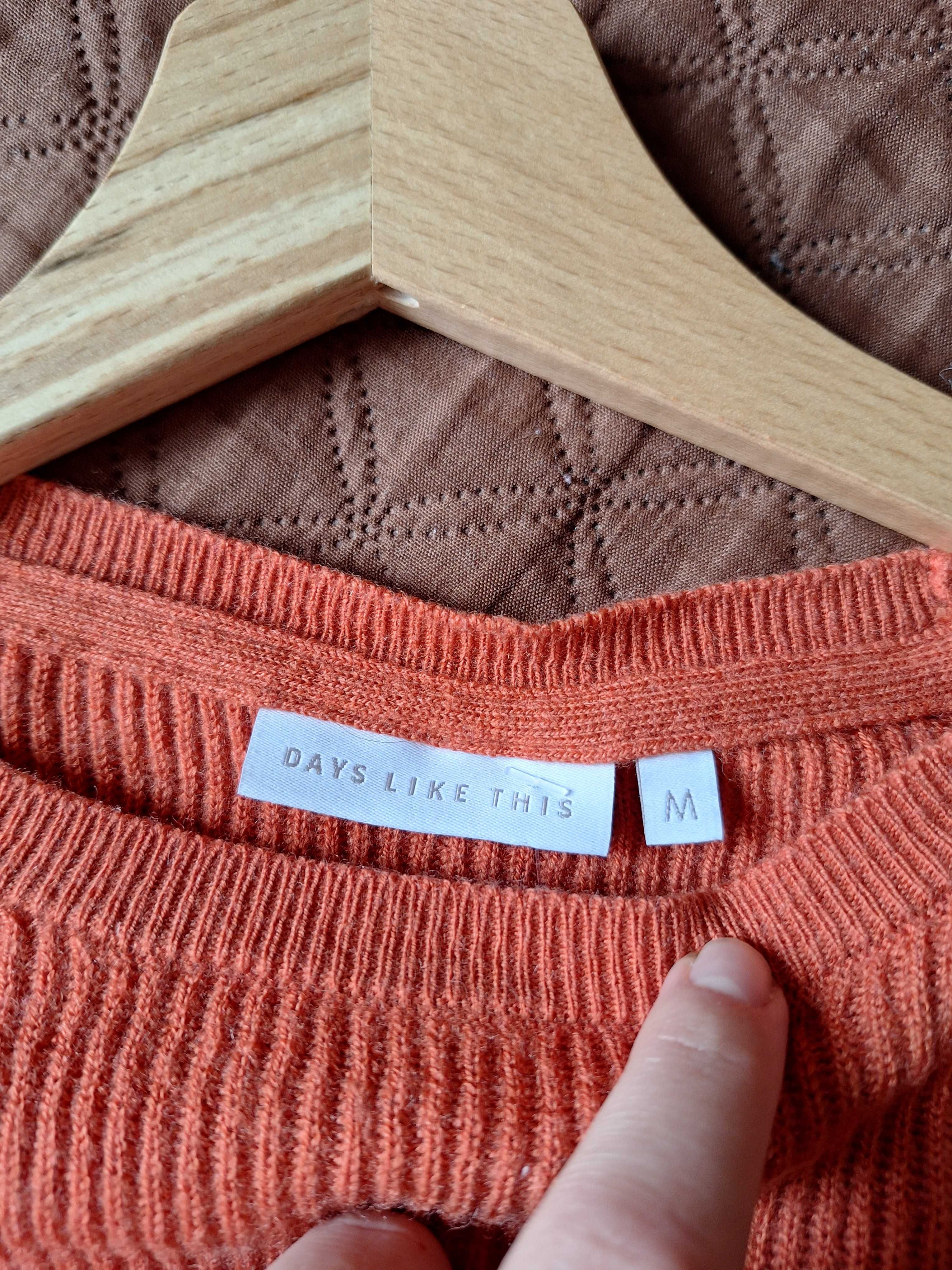 Days Liks This wełniany sweterek 38 M wełna pomarańczowy ceglany