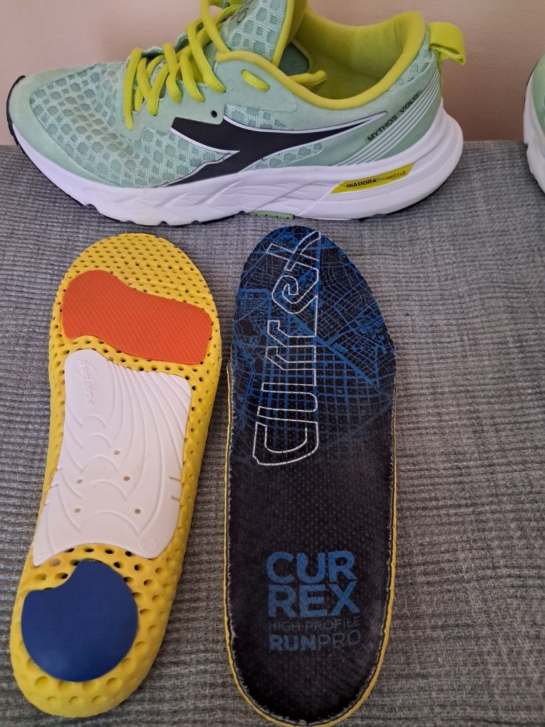 Жіночі кросівки diadora р39