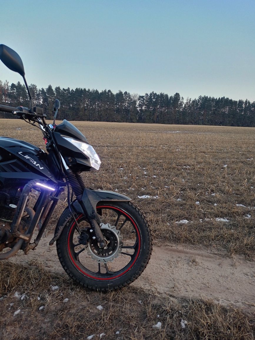 Lifan CityR 200.