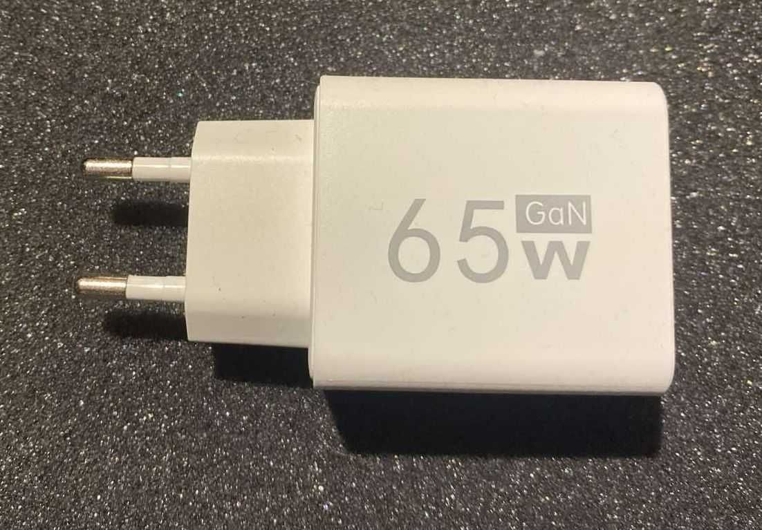 Зарядний пристрій GaN 65W Швидка зарядка PD3.0, QC3.0 USB + 2 Type-C