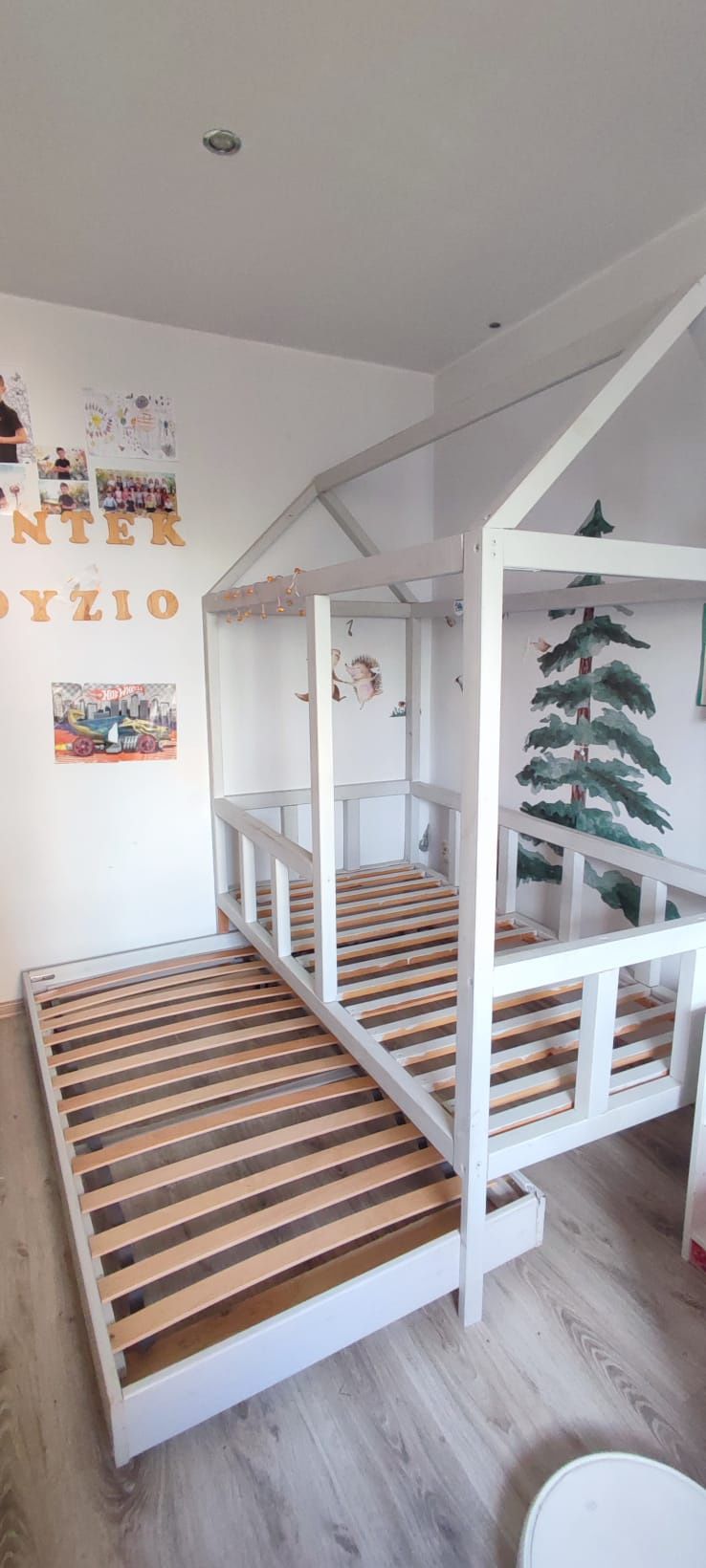 Łóżko domek z wysuwana szuflada na 2 materac