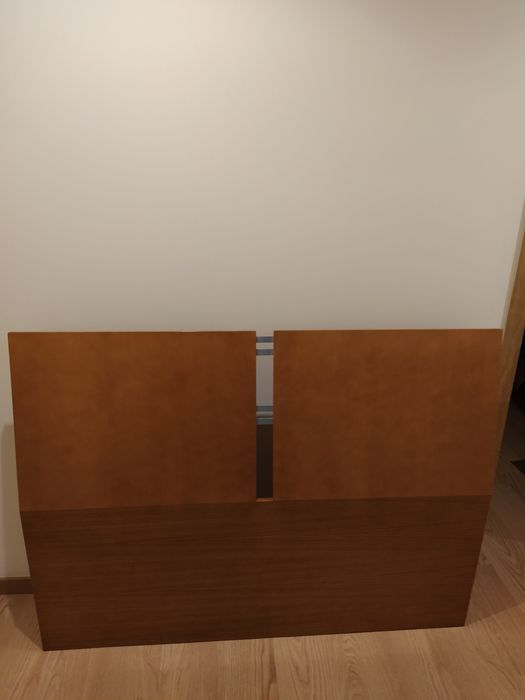 Cabeceira, cómoda e mesinhas de cabeceira