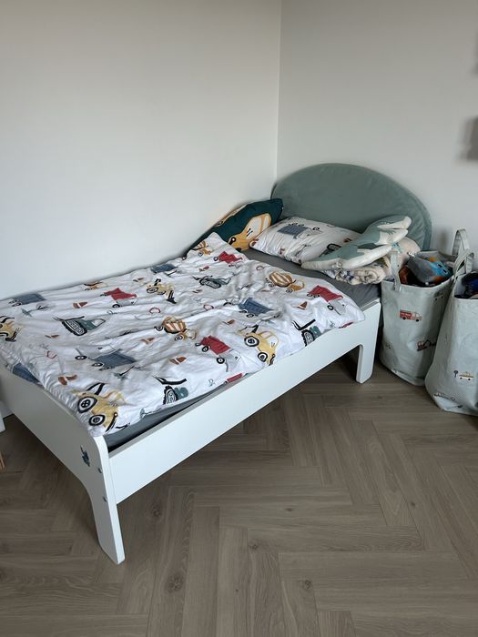 łóżko regulowane dziecięce Ikea slakt zaglowek tapicerowany idealne