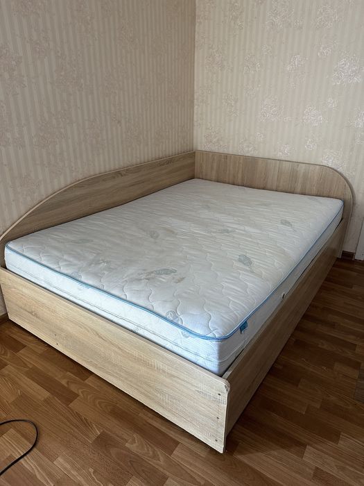 Ліжко каркасне 200*140 (без матрацу)