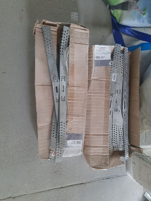 Wieszaki łączniki do profili