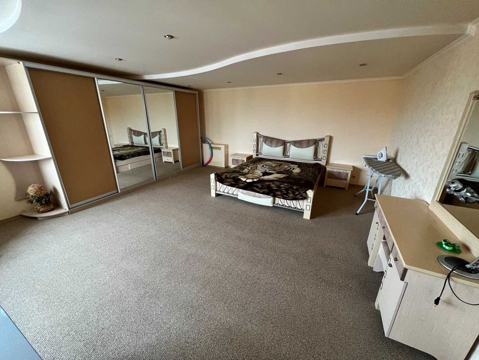 Дворівнева квартира. М-н Левада!