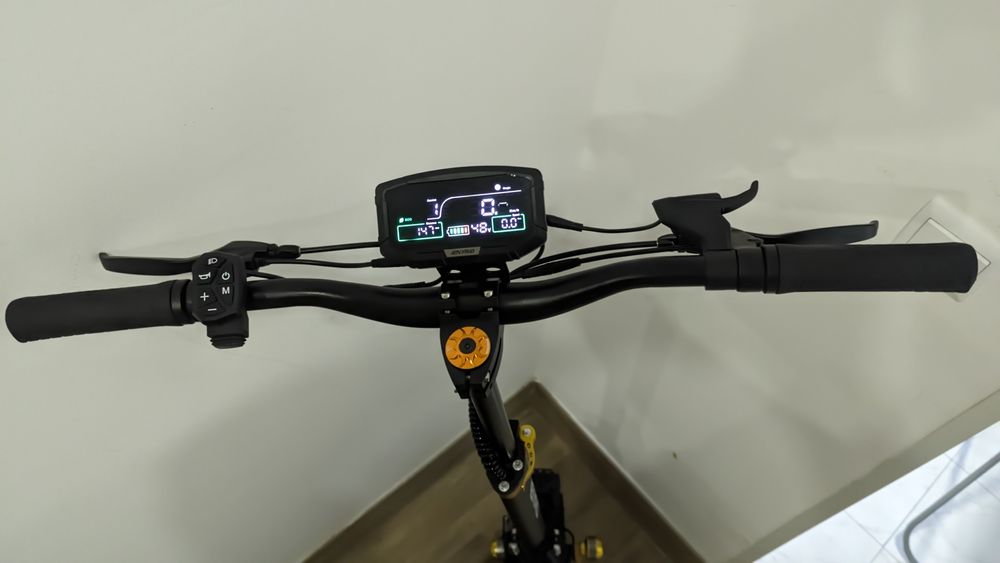 Trotinete elétrica 2 motores 1 mês de uso