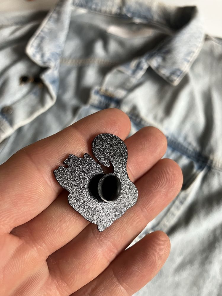 Metalowa pin przypinka kot lucyfer disney retro kopciuszek