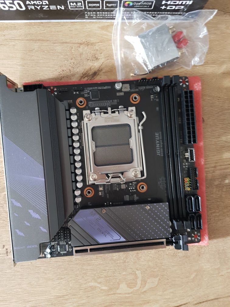 Płyta główna JGINYUE B650 Mini ITX AM5.