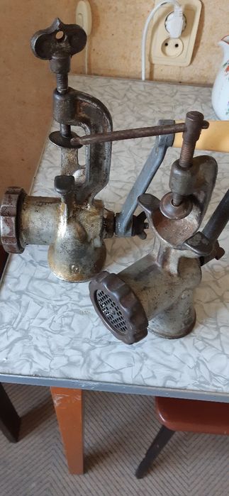 Мясорубка ручная.