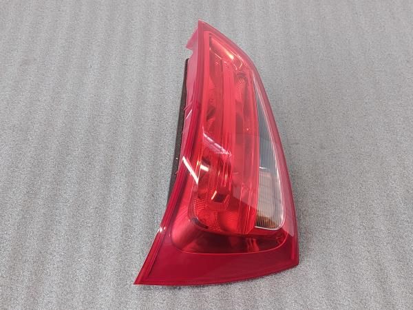 Farolim esquerdo AUDI A1 Sportback (8XA, 8XF)