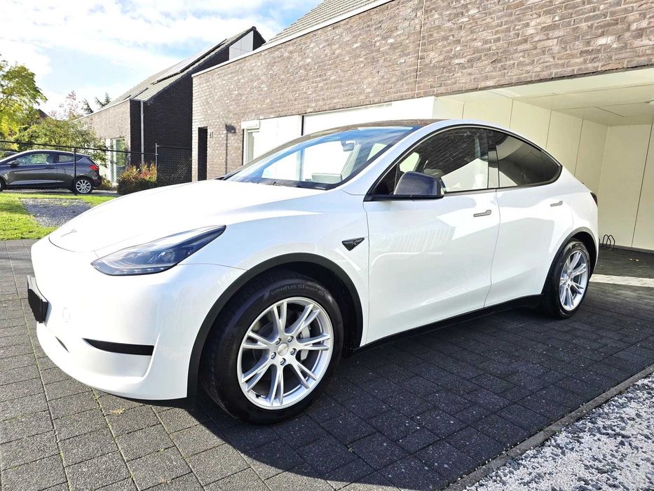 !!! TESLA Y 2024 pierwszy właściciel BEZWYPADKOWA dodatki 15tyś zł !!!
