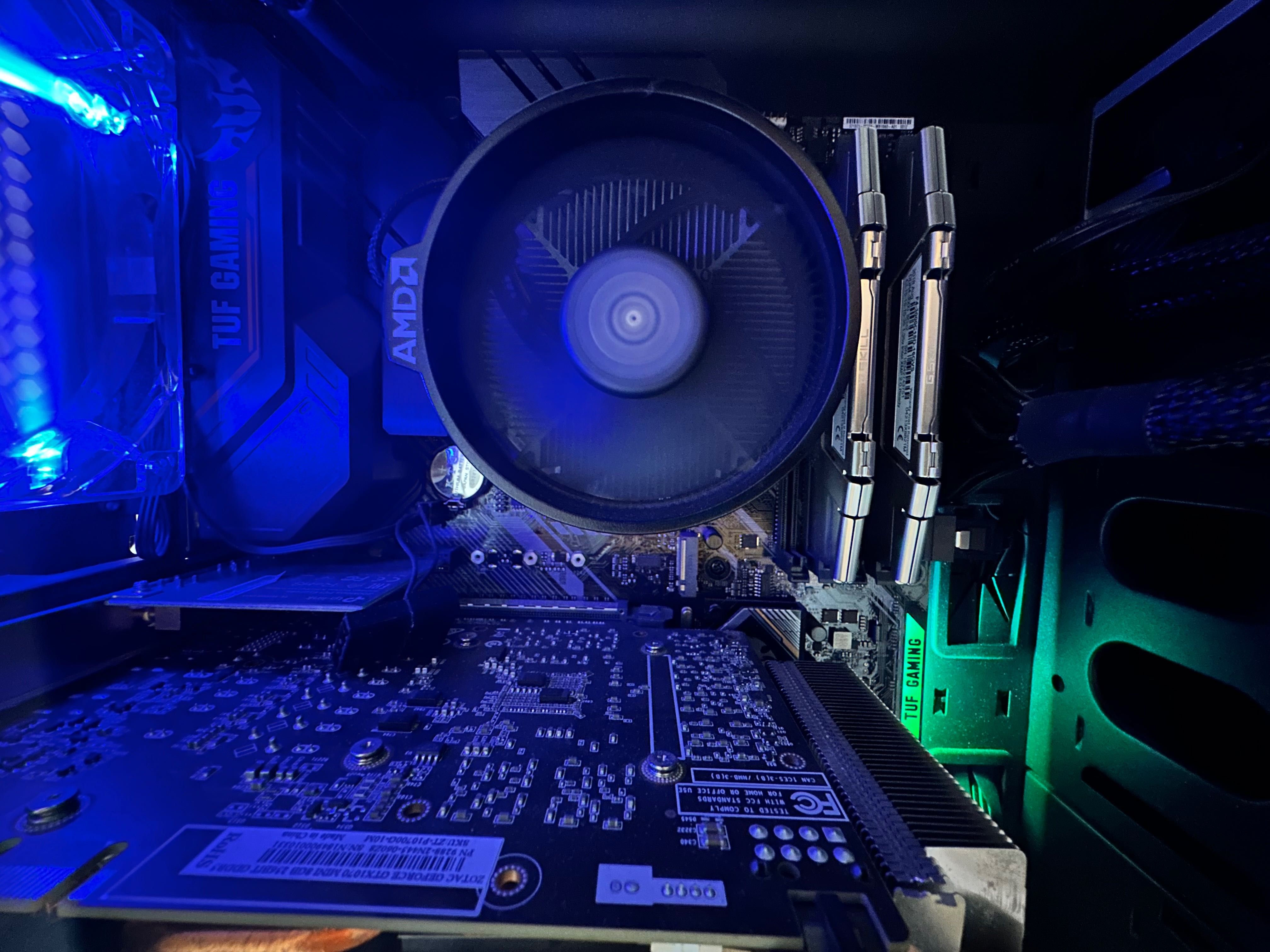PC Torre+ecrã+teclado
