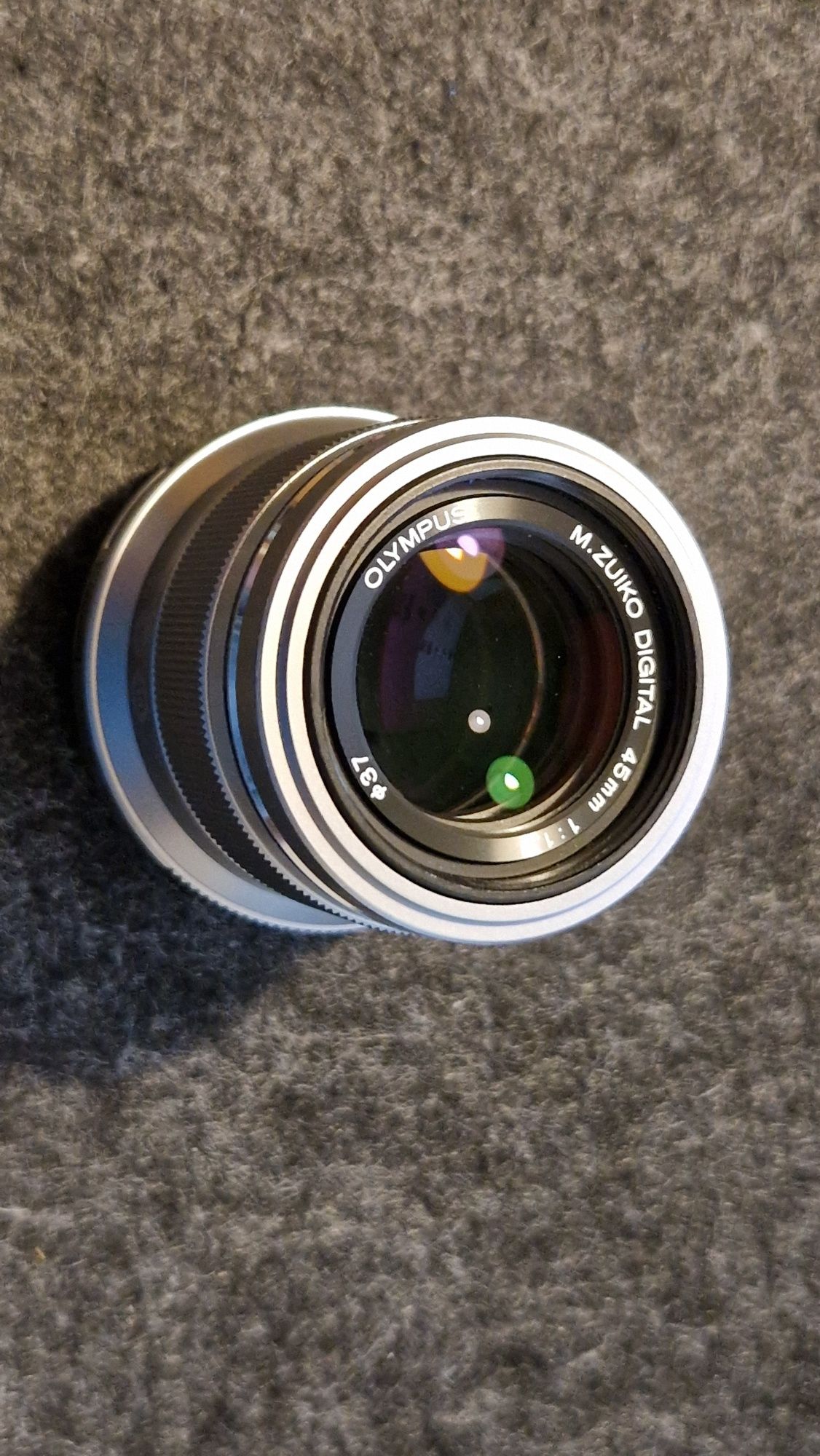 Olympus M Zuiko Digital 45mm 1:1.8 M43