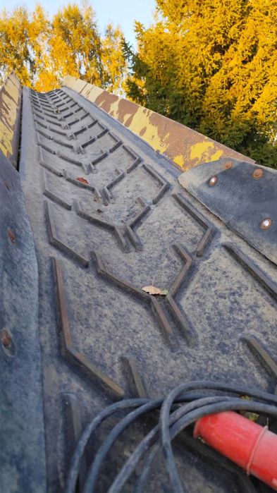 Pryzmownik dolnego zasypu Visser przenośnik taśmowy 12m  taśmociąg