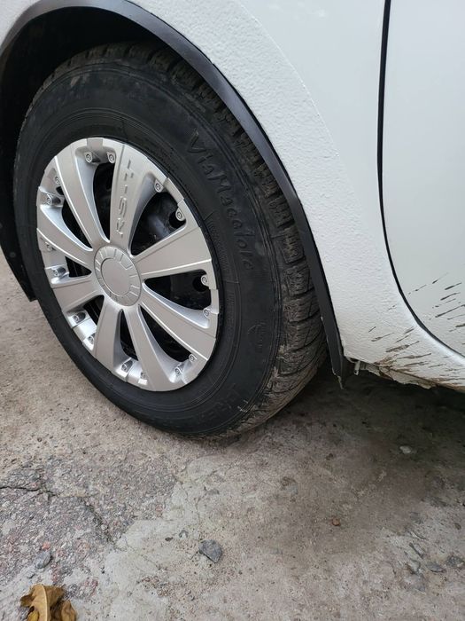 Сімейний або для роботи автомобіль