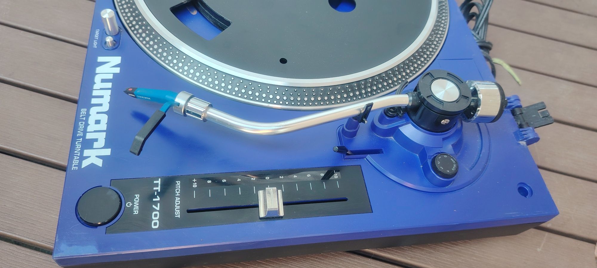Gramofon numark TT 1700