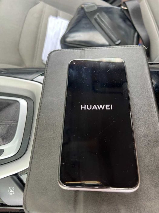 Продам телефон Huawei p40 lite
