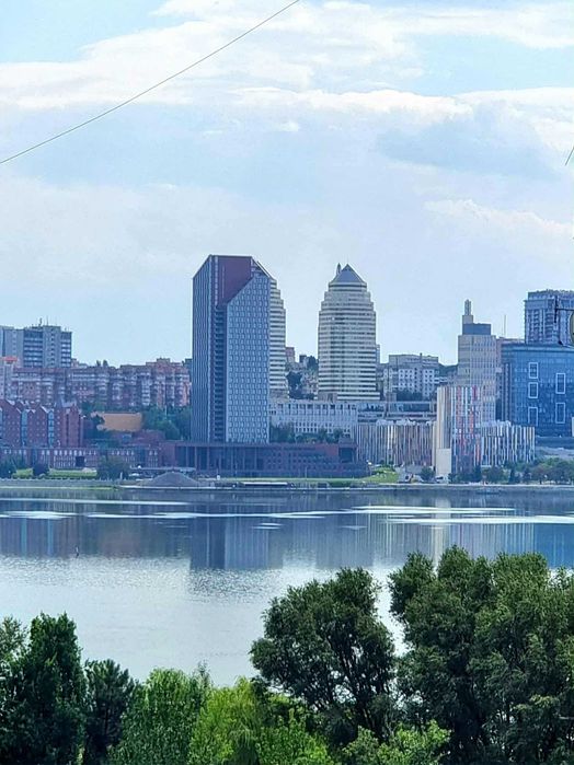 Продаж: стильна видова "малосімейка" (велика) на ж/м "Сонячний"