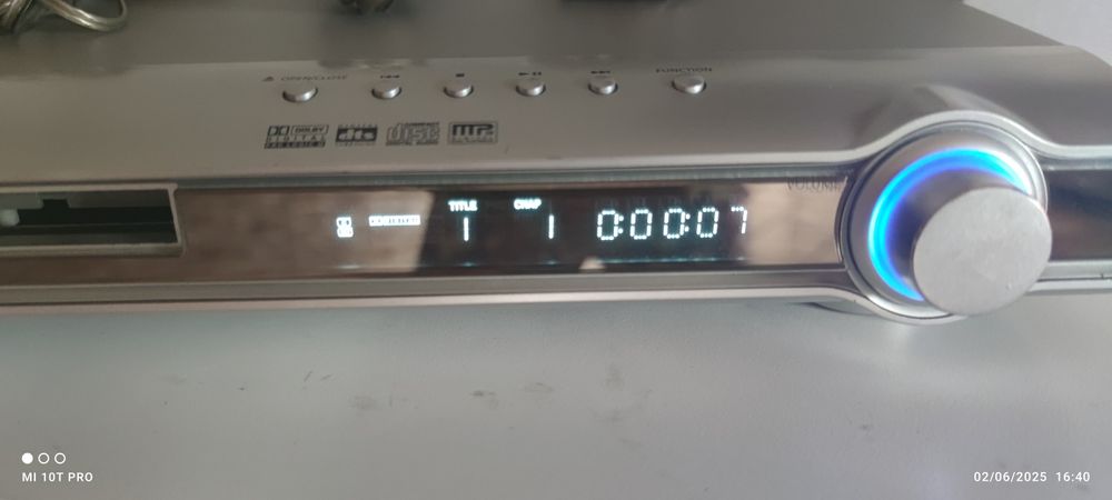 DVD Samsung cinema Hoom a funcionar bem, com 3 satélites.