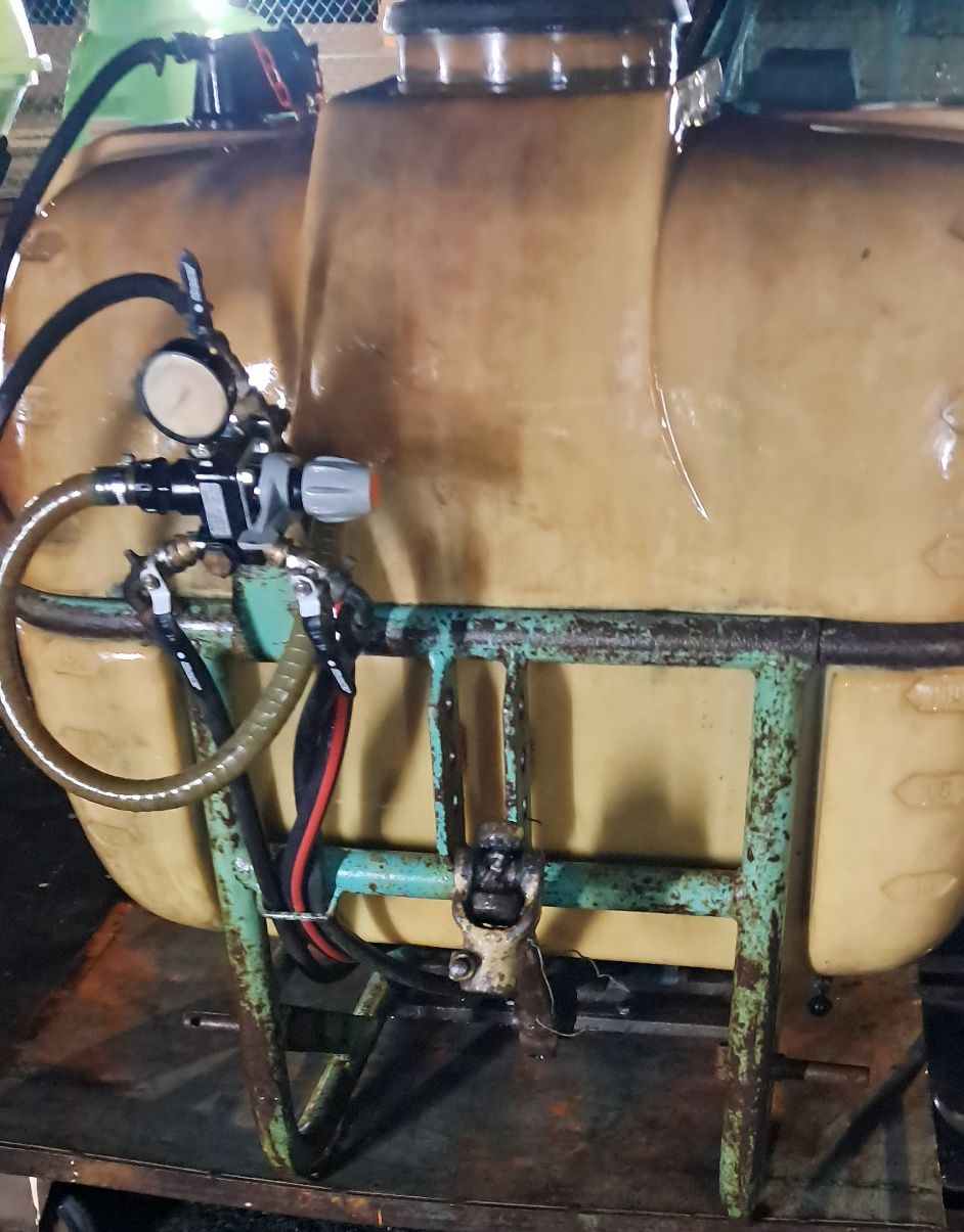 Pulverizador usado rocha 300 litros