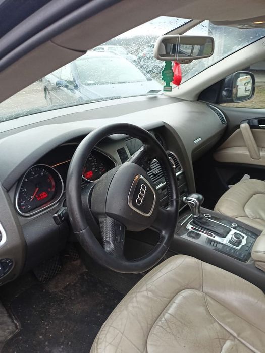 Pas przedni kompletny Audi Q7 4L Chłodnice wiatraki LZ7L Czesci okazja