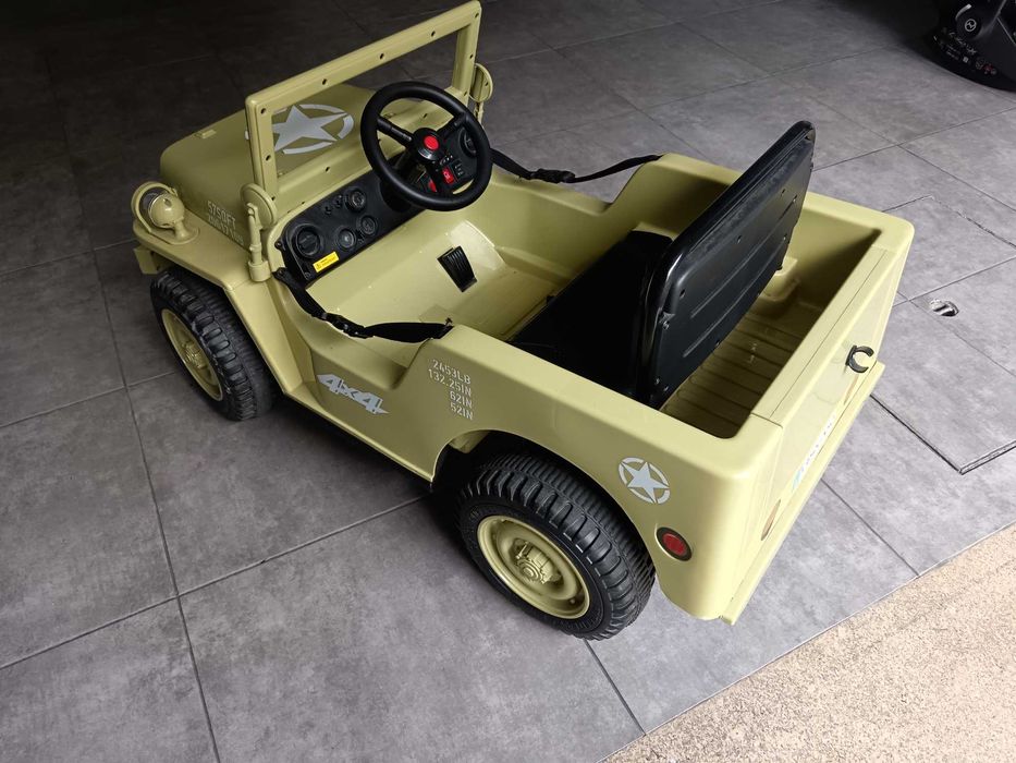 Carro elétrico estilo militar para crianças com bateria 12v