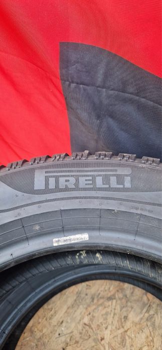 Opony zimowe 235/55 R17 7mm Pirelli dot 2021 2 szt