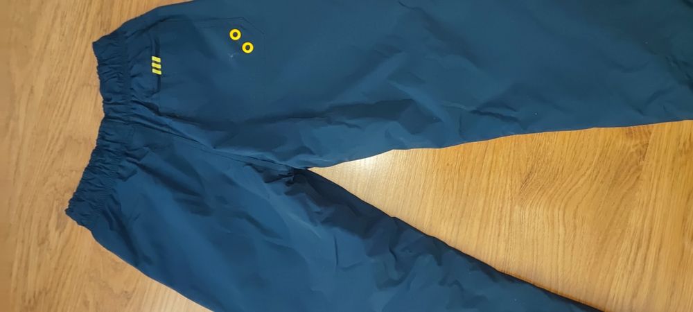 Штани утеплені для хлопчиків 134/140.