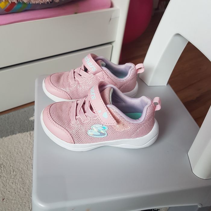 Buty skechers dziecięce  rozmiar 24