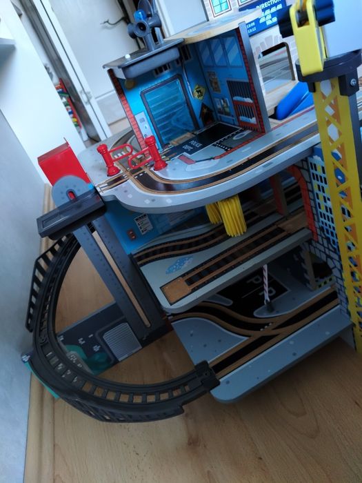 Drewniany Dworzec kolejowy/centrum logistyczne