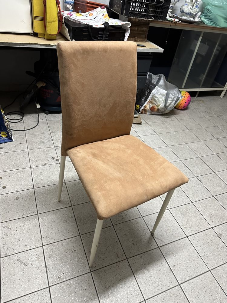 Cadeira forrada veludo