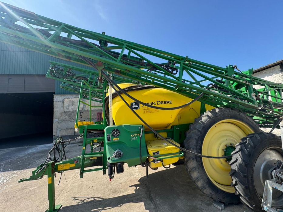 Продам оприскувач John Deere