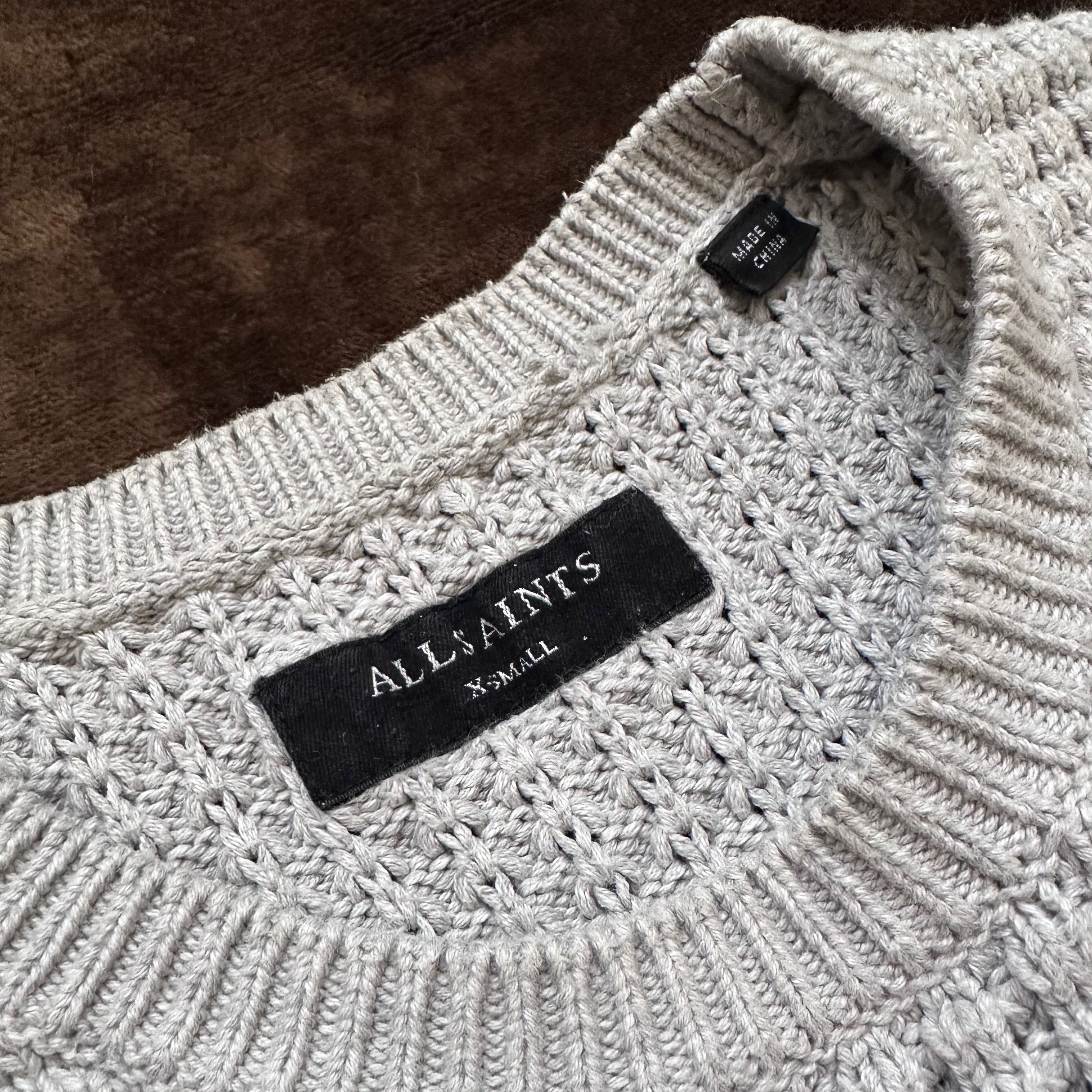 Allsaints, sweter "waffle" z okrągłym dekoltem, kremowy/beżowy, roz. S