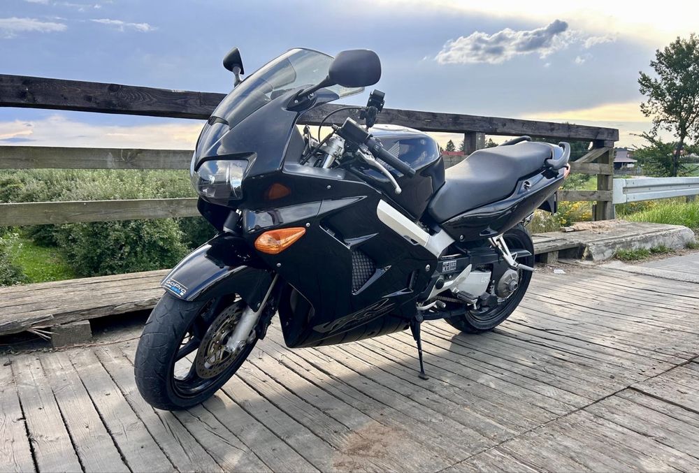 Sprzedam Honde VFR 800