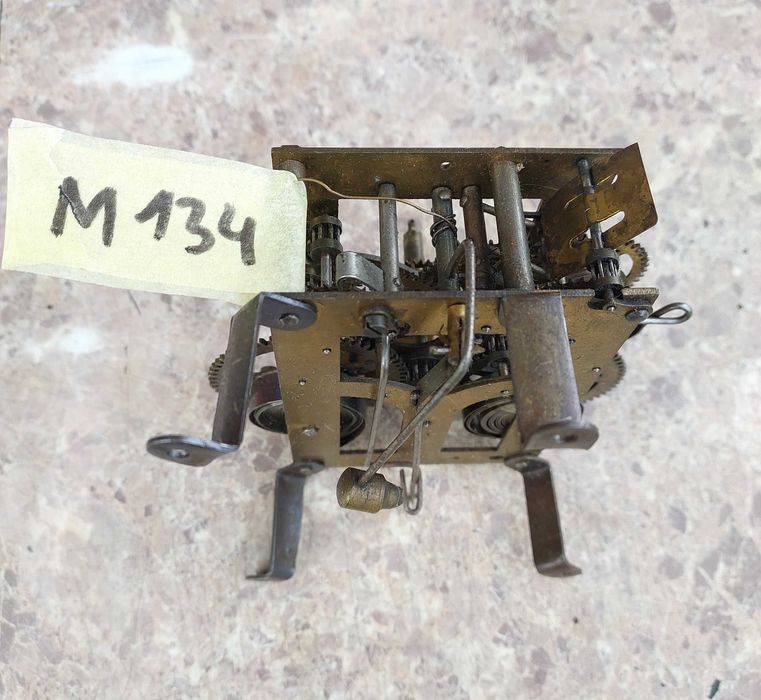 M134 Mechanizm starego zegara HAU
